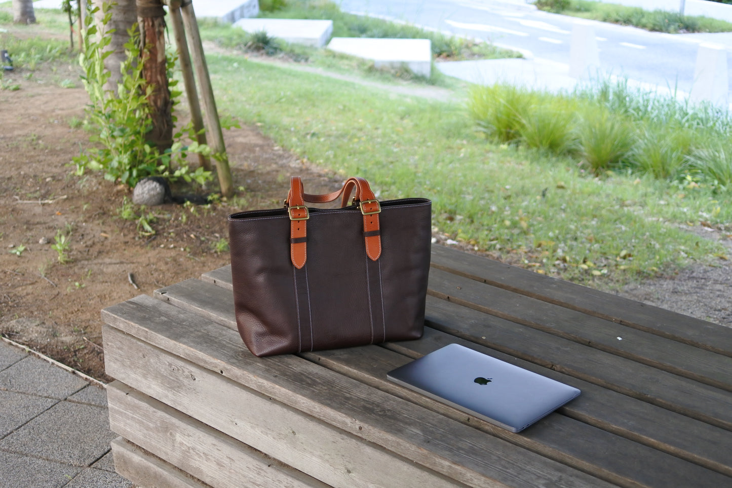 ARIA WORK (Signature Brown)