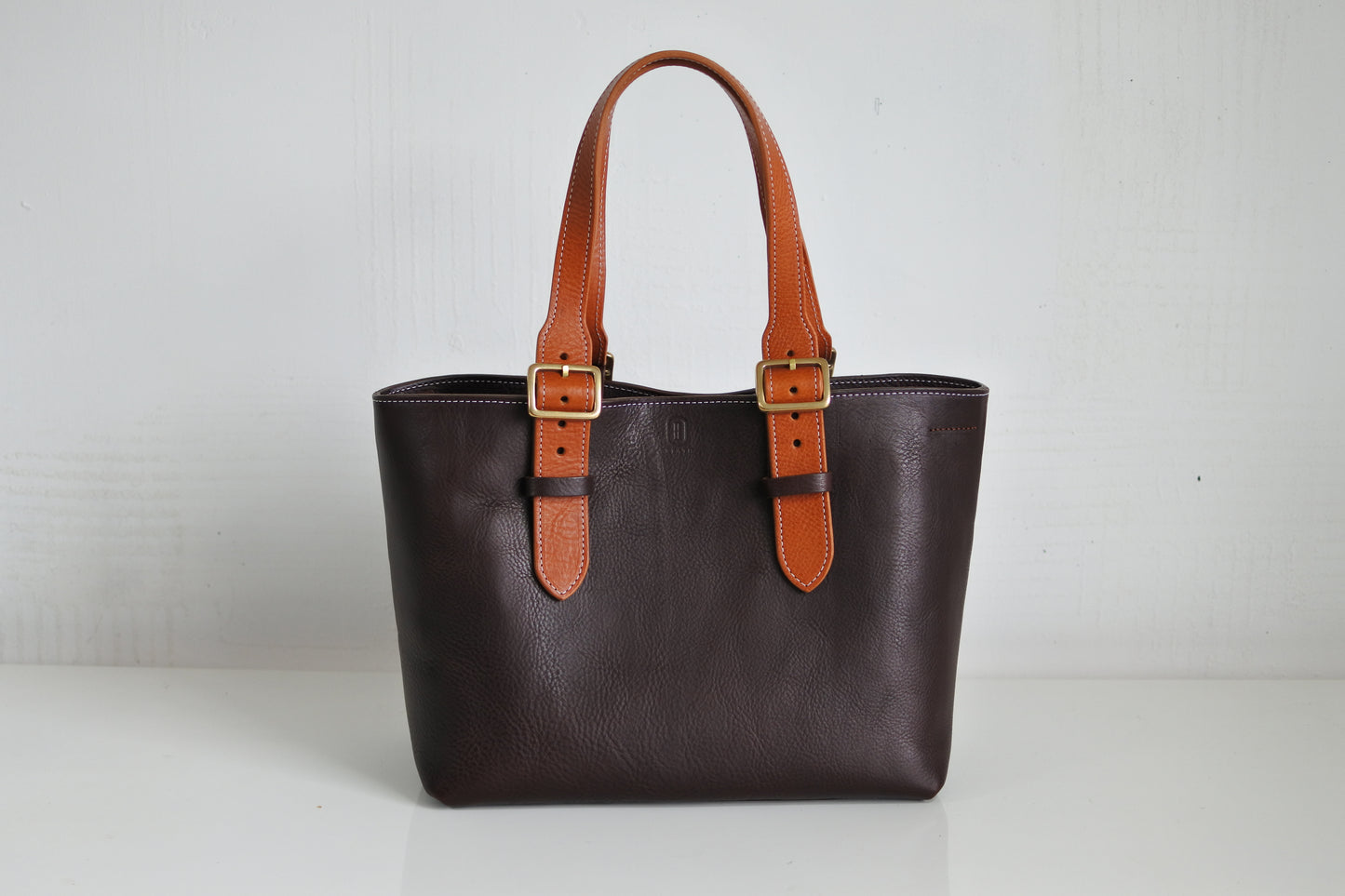 ARIA L size (Signature Brown)