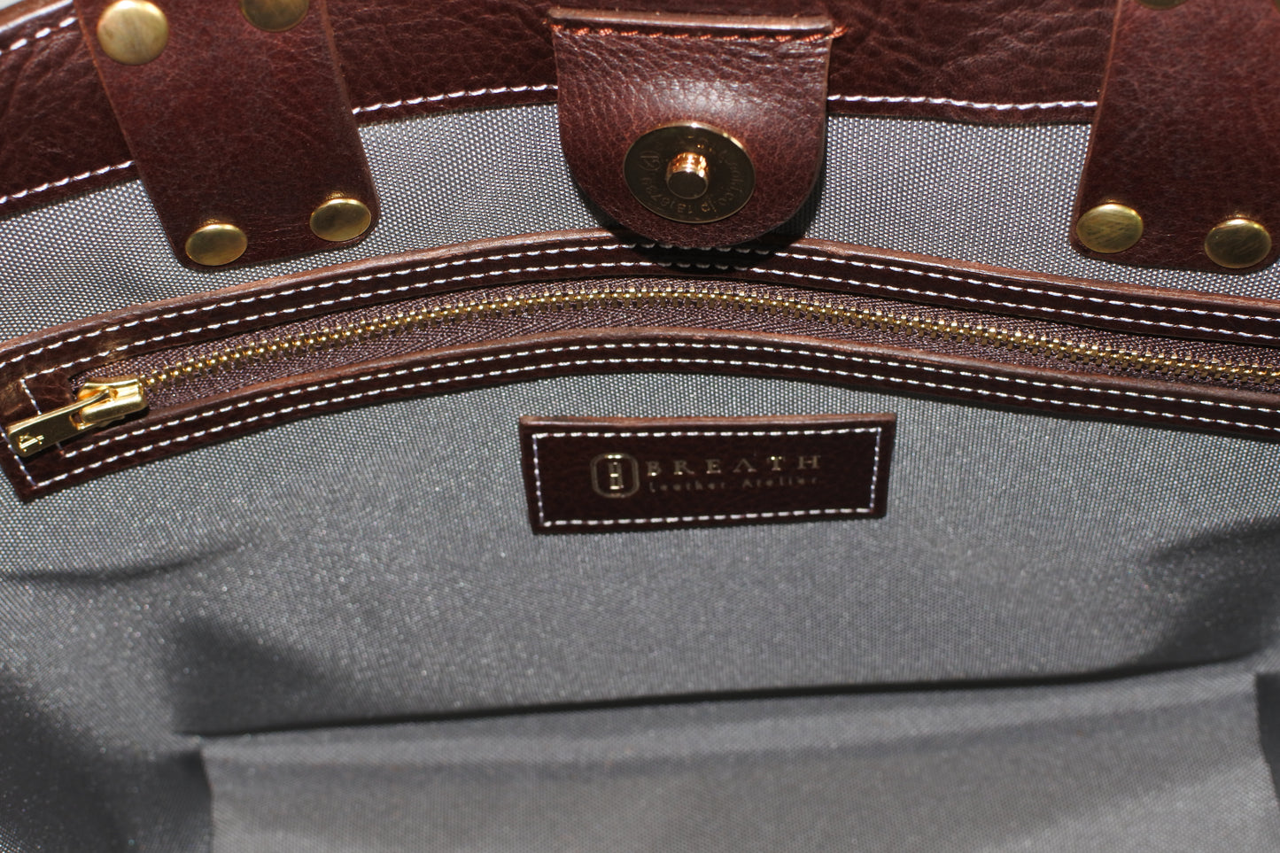 ARIA L size (Signature Brown)