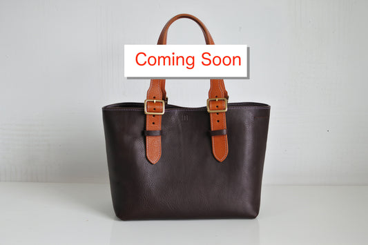 ARIA L size (Signature Brown)